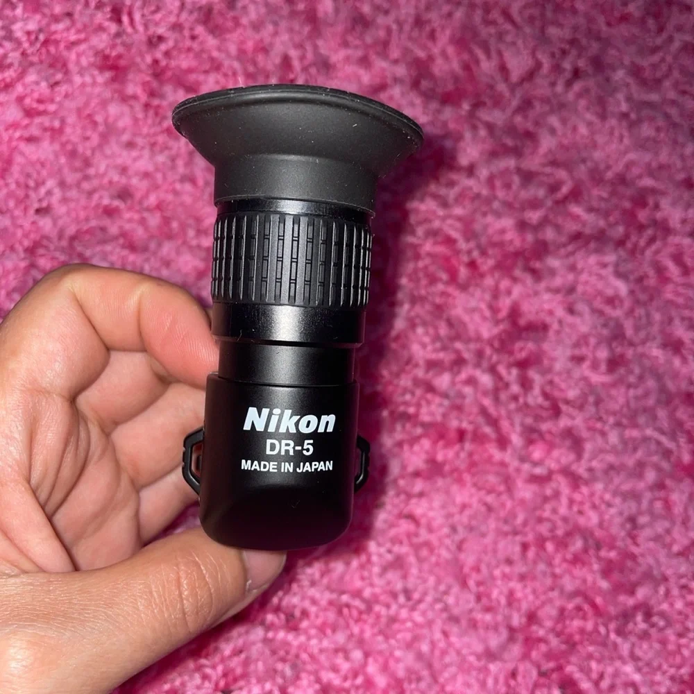 Nikon DR-5 Right Angle Screw in View Finder. Brand New Case Included